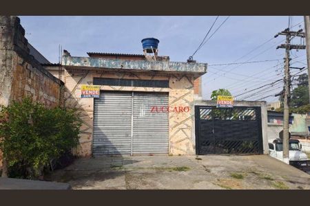 5_photo/94ce61f8c3.859d3ea7f11d789b-ATLAS-9766b4d0-3de1-4fa5-b0f8-7df53a0ad5c2.jpg de casa à venda com 4 quartos, 300m² em Jardim Cumbica, Guarulhos