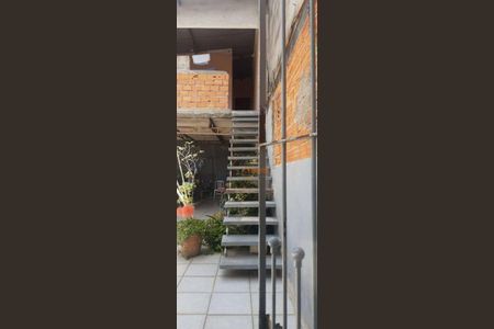 5_photo/94ce61f9d1.ceff8192393c33de-ATLAS-01ecdf42-9dd4-4fd9-ac8a-d7a1445ab4d4.jpg de casa à venda com 5 quartos, 200m² em Jardim Cumbica, Guarulhos