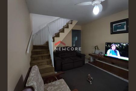 5_photo/94ce620677.fbcd7a2e7ac63d93-ATLAS-99b0ea0d-70b3-4e17-a30c-15939b5e7dba.jpg de casa à venda com 4 quartos, 180m² em Parque Industrial Cumbica, Guarulhos