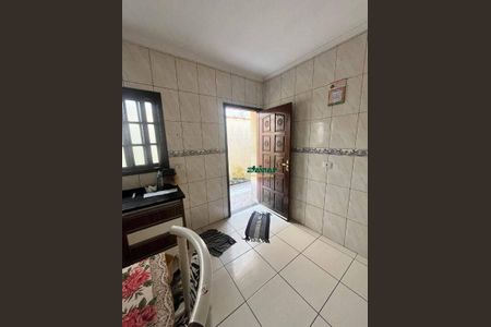 6_photo/94ce620873.03b65064ab97d2f4-ATLAS-1ed92ea2-7b75-4d05-b494-4239e976d34b.jpg de casa à venda com 2 quartos, 64m² em Vila Paraiso, Guarulhos