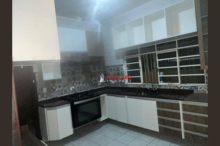 8_photo/94ce620893.dc0e72cefe11fc86-ATLAS-81dac2ab-82df-48de-993f-a95fe1e44a9a.jpg de casa à venda com 4 quartos, 336m² em Vila Paraiso, Guarulhos