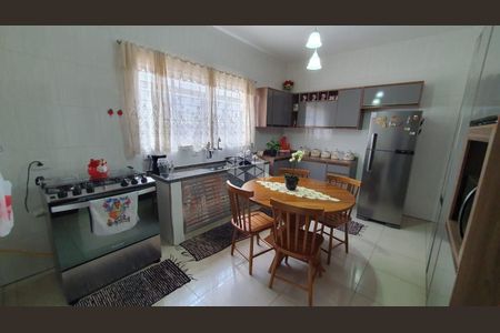 15_photo/94ce6208ab.a092227452ef5b5b-ATLAS-99181bd3-c372-438d-8fa2-8e62c465cdae.jpg de casa à venda com 3 quartos, 244m² em Parque Industrial Cumbica, Guarulhos