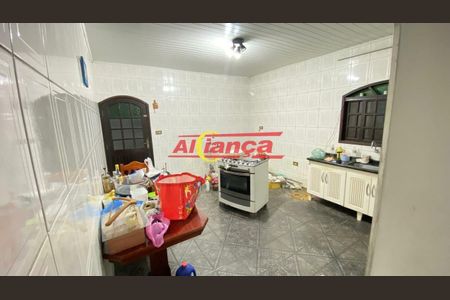 5_photo/94ce620c6d.9eb5d2fc35c3b0f7-ATLAS-4d8d6b82-543d-4e9c-a6d2-94937a0420b3.jpg de casa à venda com 4 quartos, 150m² em Vila Paraiso, Guarulhos