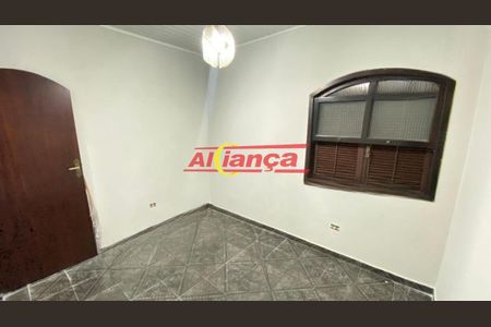 8_photo/94ce620c6d.9eb5d2fc35c3b0f7-ATLAS-6ccb5a7f-62c4-40da-b17a-9104ee551bce.jpg de casa à venda com 4 quartos, 150m² em Vila Paraiso, Guarulhos