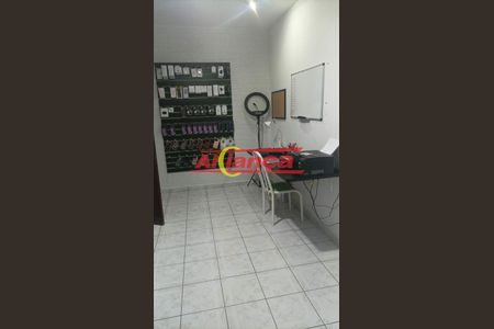 4_photo/94ce620c7f.a83e5fc6c0537e07-ATLAS-1d3cbfb3-914c-43eb-970c-511339634294.jpg de casa à venda com 7 quartos, 288m² em Cidade Parque Alvorada, Guarulhos