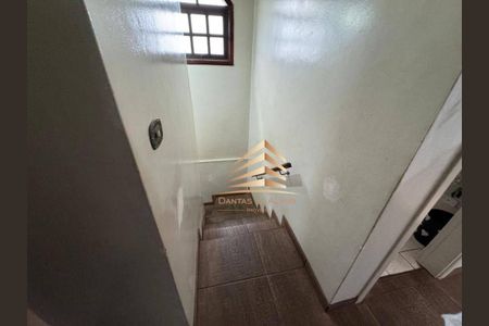 7_photo/94ce620dd7.8c2ca795ebaebe51-ATLAS-af2b963a-7d97-4172-a9a2-081c3e31aa96.jpg de casa à venda com 4 quartos, 230m² em Vila Paraiso, Guarulhos