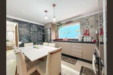 5_photo/94ce620ebf.085e6d034eef2336-ATLAS-357c485f-c627-4d2a-bc77-922b493013eb.jpg de casa à venda com 3 quartos, 200m² em Vila Paraiso, Guarulhos