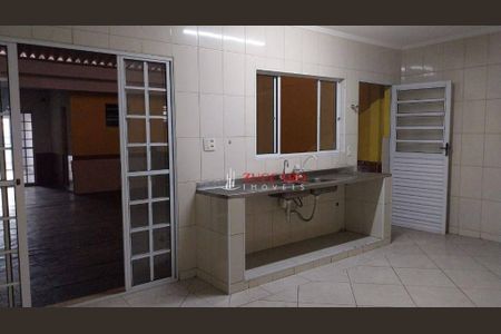 7_photo/94ce6212d1.3fe86330fc721e7d-ATLAS-c6f85eae-bcbc-4b5b-937d-68251820ac81.jpg de casa à venda com 2 quartos, 125m² em Jardim Ansalca, Guarulhos