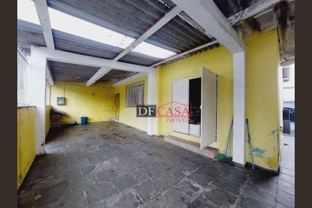 2_photo/94ce62148d.1168d7f35de77434-ATLAS-0b773ab9-0589-4e3d-bb4d-d1aa9975b2ac.jpg de casa à venda com 3 quartos, 250m² em Jardim Guilhermino, Guarulhos