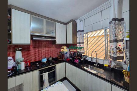 5_photo/94ce62158f.3236e5854d553a17-ATLAS-d88fda5d-cc6b-4a4b-ad24-d791266e2e22.jpg de casa à venda com 2 quartos, 112m² em Jardim Santa Maria, Guarulhos