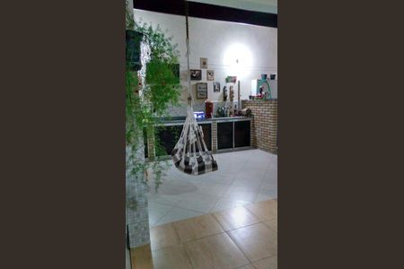 4_photo/94ce6216db.f7b46fd9919be053-ATLAS-0a5fc3ff-204e-4cae-a9b4-693a4ea40820.jpg de casa à venda com 3 quartos, 180m² em Jardim Giovana, Guarulhos