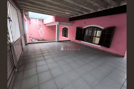 6_photo/94ce621d15.1bf79f1857ea880b-ATLAS-68ae3c0f-8b1e-4b3e-9e2e-b355a692e883.jpg de casa à venda com 3 quartos, 250m² em Jardim Cumbica, Guarulhos