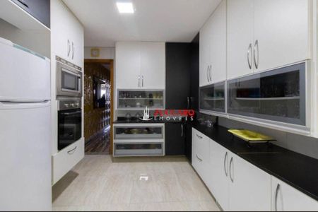 16_photo/94ce621d47.d860f228dcb4f926-ATLAS-5166c059-a1a9-413b-bde3-09d2ce877703.jpg de casa à venda com 3 quartos, 375m² em Jardim Cumbica, Guarulhos