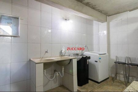 6_photo/94ce621d47.d860f228dcb4f926-ATLAS-6bb41a61-19f6-4329-8a93-b3f2e818d35c.jpg de casa à venda com 3 quartos, 375m² em Jardim Cumbica, Guarulhos