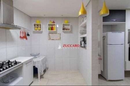 20_photo/94ce621d47.d860f228dcb4f926-ATLAS-9b5787f4-e631-49ed-8d53-0f9abd916966.jpg de casa à venda com 3 quartos, 375m² em Jardim Cumbica, Guarulhos