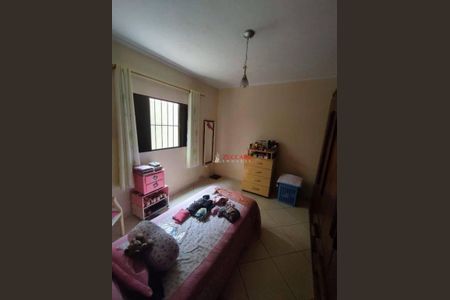 5_photo/94ce6235d1.3e7f510f1cf3b205-ATLAS-209b266c-cfbe-410d-a451-63fcf335bfda.jpg de casa à venda com 3 quartos, 162m² em Jardim Aruja, Guarulhos