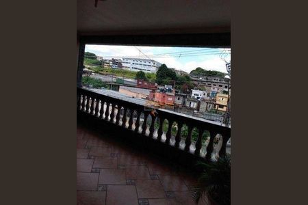 2_photo/94ce62372f.ceff8192393c33de-ATLAS-2d5e1cf7-da4e-464f-8054-98329f93acf0.jpg de casa à venda com 3 quartos, 150m² em Jardim Aruja, Guarulhos