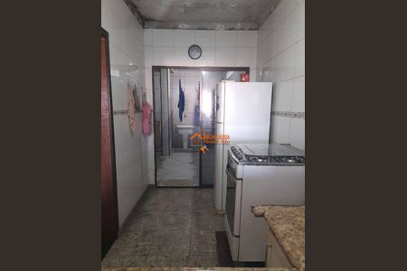 1_photo/94ce623bd5.42fc04046762a4be-ATLAS-79a4698a-a2e9-4dec-88a7-3bc4c2d89d62.jpg de casa à venda com 3 quartos, 213m² em Jardim Leblon, Guarulhos