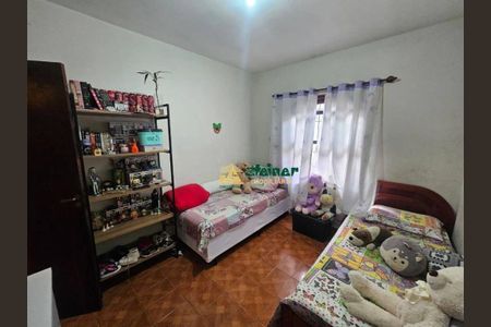 40_photo/94ce623eb5.e7418fcca22f3193-ATLAS-81c19a90-5ffb-47ec-8ee7-6f45c430897a.jpg de casa à venda com 4 quartos, 177m² em Jardim Bela Vista, Guarulhos
