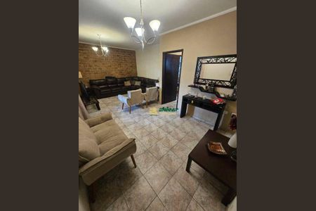 4_photo/94ce623eb5.e7418fcca22f3193-ATLAS-9c362aba-6a05-406a-b84e-75742f72f6a1.jpg de casa à venda com 4 quartos, 177m² em Jardim Bela Vista, Guarulhos