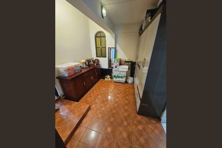 34_photo/94ce623eb5.e7418fcca22f3193-ATLAS-bd7d1195-5c8b-47f9-a140-48295c3b70ba.jpg de casa à venda com 4 quartos, 177m² em Jardim Bela Vista, Guarulhos