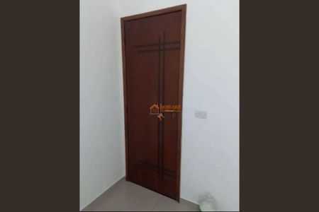 10_photo/94ce6242e1.04a823dc9d4d949a-ATLAS-a0f05cae-89d2-41a6-9b59-9f19e45342a3.jpg de casa à venda com 3 quartos, 143m² em Parque Sao Miguel, Guarulhos