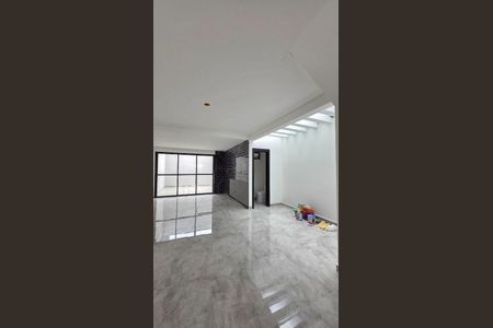 3_photo/94ce6255ed.5b99c13e7c24bddf-ATLAS-1bdb045f-4294-4c4a-99ea-6a61a96ff684.jpg de casa à venda com 3 quartos, 140m² em Conjunto Marcos Freire, Guarulhos