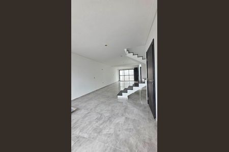 9_photo/94ce6255ed.5b99c13e7c24bddf-ATLAS-8700c58d-c2af-42fc-a7ce-e80b967870d9.jpg de casa à venda com 3 quartos, 140m² em Conjunto Marcos Freire, Guarulhos