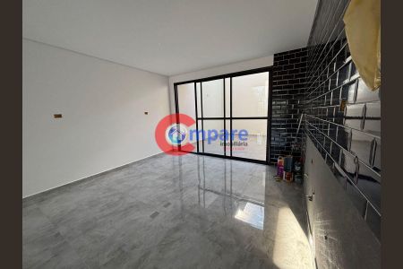 4_photo/94ce6255fb.ae3d86bef28e162d-ATLAS-1a21222e-16f5-4d99-a6a1-c80cd8dc8280.jpg de casa à venda com 3 quartos, 140m² em Conjunto Marcos Freire, Guarulhos