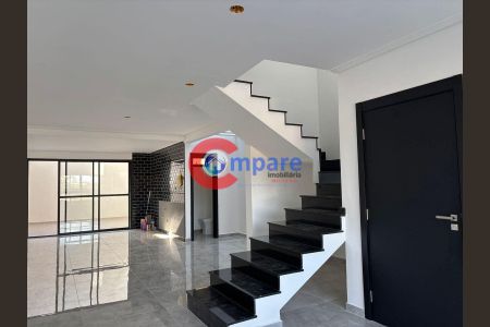 11_photo/94ce6255fb.ae3d86bef28e162d-ATLAS-503d2757-d9f4-4935-9d9e-b56b4bc6b1cb.jpg de casa à venda com 3 quartos, 140m² em Conjunto Marcos Freire, Guarulhos