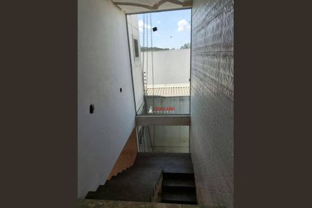 10_photo/94ce625665.524c4fcdd351d82c-ATLAS-3538fe65-da6b-4e5e-a9e0-ae0facd28789.jpg de casa à venda com 4 quartos, 450m² em Conjunto Marcos Freire, Guarulhos