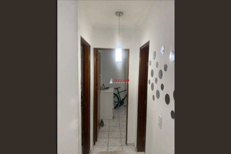 5_photo/94ce625665.524c4fcdd351d82c-ATLAS-90a870bd-8f32-4069-920d-e37b42f7f383.jpg de casa à venda com 4 quartos, 450m² em Conjunto Marcos Freire, Guarulhos
