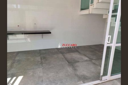 2_photo/94ce625665.524c4fcdd351d82c-ATLAS-fd2e8ed4-5f30-427e-9c7d-938bb30943bb.jpg de casa à venda com 4 quartos, 450m² em Conjunto Marcos Freire, Guarulhos