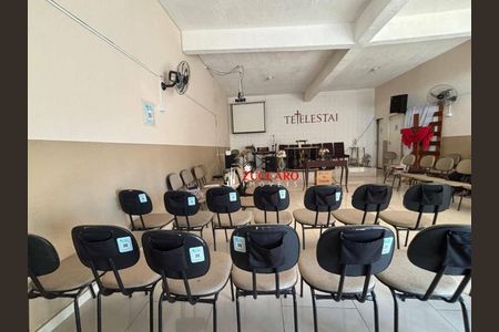 3_photo/94ce62600b.ae0bfc5a843d323b-ATLAS-b8e4c1e1-03cd-4ef2-baf8-eb4faa619fd2.jpg de casa à venda com 4 quartos, 323m² em Jardim Normandia, Guarulhos