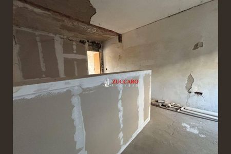 3_photo/94ce62600b.ae0bfc5a843d323b-ATLAS-e221362a-9ef6-455e-aaf9-fa35eb9188b4.jpg de casa à venda com 4 quartos, 323m² em Jardim Normandia, Guarulhos