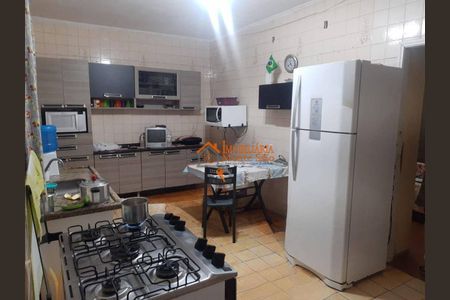 8_photo/94ce6261e1.9c5959cca0926d06-ATLAS-83fb9706-a421-4309-8aa0-e2af8b8ffe20.jpg de casa à venda com 8 quartos, 250m² em Jardim Normandia, Guarulhos