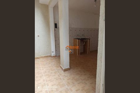 11_photo/94ce6263b9.ceff8192393c33de-ATLAS-847bbd54-d772-455b-8d37-702560f8a6c5.jpg de casa à venda com 5 quartos, 125m² em Jardim Nova Cidade, Guarulhos