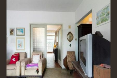 7_photo/94ce6265b9.ac3c07802b20cd30-ATLAS-853681b0-27e5-40fd-b20f-03e5f08eac6b.jpg de casa à venda com 4 quartos, 235m² em Parque Jurema, Guarulhos