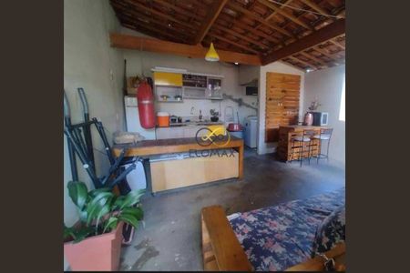 2_photo/94ce626abb.2c445d7a253e7411-ATLAS-173a8790-eabd-4cc9-a56d-b9c38ce8a80a.jpg de casa à venda com 3 quartos, 84m² em Jardim Guilhermino, Guarulhos