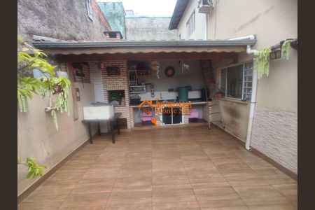 8_photo/94ce62700b.04a823dc9d4d949a-ATLAS-68194e2e-0f5e-4f9f-ad34-15b147c4ea44.jpg de casa à venda com 2 quartos, 76m² em Parque das Nacoes, Guarulhos