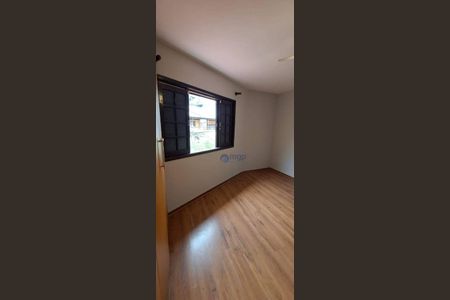 4_photo/94ce6272df.e32b511dab847c4b-ATLAS-c655cbe4-c67e-4599-8a30-ec452e9a7623.jpg de casa à venda com 3 quartos, 137m² em Cidade Parque Alvorada, Guarulhos