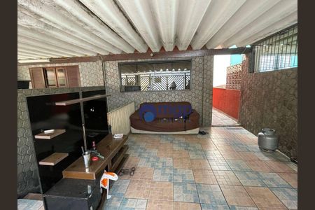 3_photo/94ce6279d3.ab9d896be0e39e09-ATLAS-246cc909-e5d1-4170-839d-3c2d9505725d.jpg de casa à venda com 3 quartos, 255m² em Jardim Albertina, Guarulhos