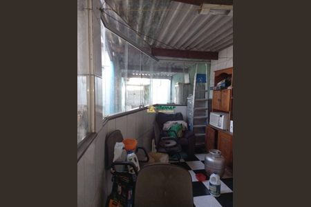 5_photo/94ce627d93.b75734c51afc2eb0-ATLAS-53bd66b7-e6dc-4c1c-8a2f-8f4d84d2fc76.jpg de casa à venda com 3 quartos, 180m² em Água Chata, Guarulhos