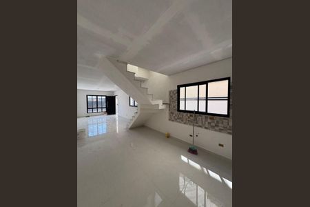 5_photo/94ce62f885.8a734c1c2a3b006e-ATLAS-82c6ac40-7503-4fbe-a1ee-2c062348351e.jpg de casa à venda com 3 quartos, 100m² em Sítio São Francisco, Guarulhos