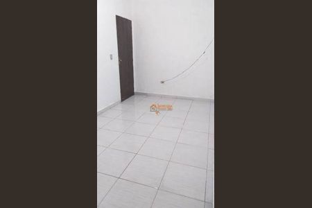 10_photo/94ce62ff7b.ceff8192393c33de-ATLAS-43d9f1bd-3cce-46e9-b471-e398c7bc1017.jpg de casa à venda com 3 quartos, 150m² em Jardim Joemi, Guarulhos