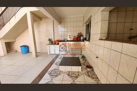 9_photo/94ce630f05.1ec89c7cbdfc8b9a-ATLAS-7903ad9a-b4f5-4af3-84c2-74ffd8021829.jpg de casa à venda com 4 quartos, 240m² em Itaím, Guarulhos