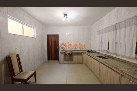 11_photo/94ce630f05.1ec89c7cbdfc8b9a-ATLAS-96b8d621-e24c-4aab-ae56-cc266f54d6e3.jpg de casa à venda com 4 quartos, 240m² em Itaím, Guarulhos