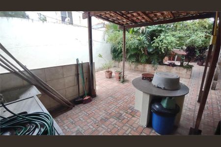 8_photo/94ce63d243.56f87905458f71eb-ATLAS-21f20b27-76ba-406f-b76d-8f22c46dfbb2.jpg de casa à venda com 6 quartos, 200m² em Cidade Nitro Química, São Paulo