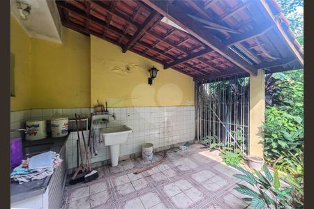 33_photo/94ce681b31.ceff8192393c33de-ATLAS-8b7a9b06-0ade-4ca7-8b43-e43d6bdaa30a.jpg de casa de condomínio à venda com 3 quartos, 230m² em Parque Oratório, Santo André