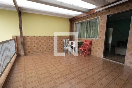 16_photo/94ce6824fb.235b0d64cbaeeb21-ATLAS-7dbb8166-a876-4279-934b-e62034ebd9a8.jpg de casa à venda com 4 quartos, 197m² em Parque João Ramalho, Santo André
